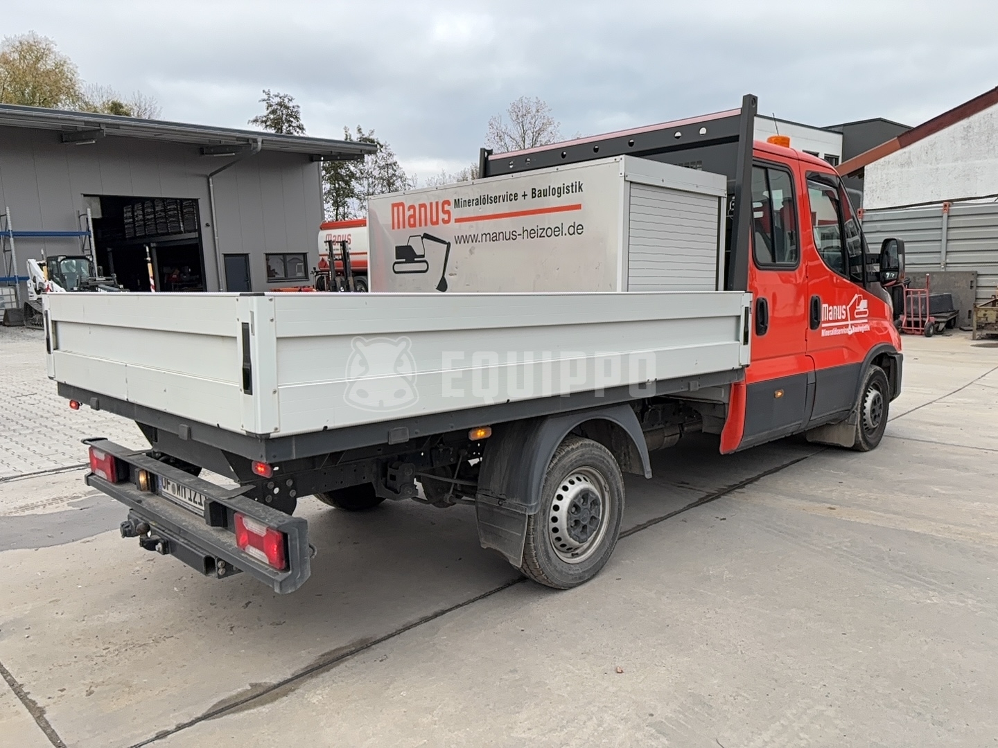 Iveco Daily 35S16H3.0D with Tool Box on both sides - - Używany Pojazd użytkowy - Wywrotka