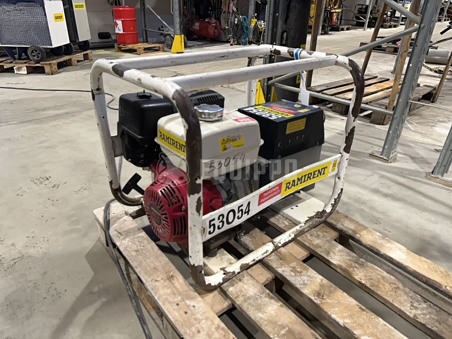 SDMO R7.5T Generador 4.8kW 400V, gasolina - - Grupo electrógeno Usada