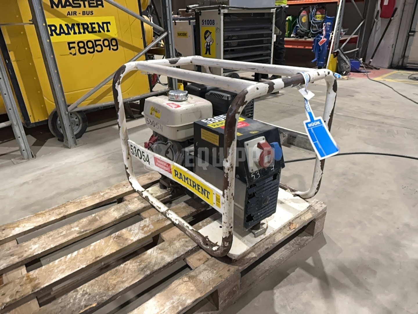 SDMO R7.5T Generador 4.8kW 400V, gasolina - - Grupo electrógeno Usada