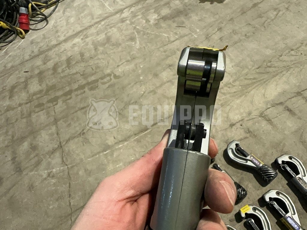 HENCO WHEEL CUTTER FOR PIPES Pipe cutter, rotatable - - Used Small Equipment