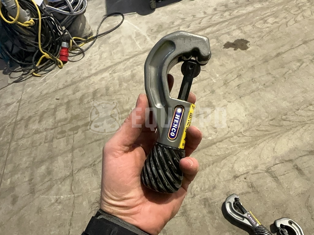 HENCO WHEEL CUTTER FOR PIPES Pipe cutter, rotatable - - Used Small Equipment