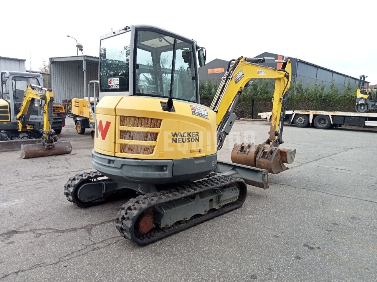 Wacker Neuson EZ36 avec 3 godets d'excavatrice - - Mini pelle < 7t d’Occasion
