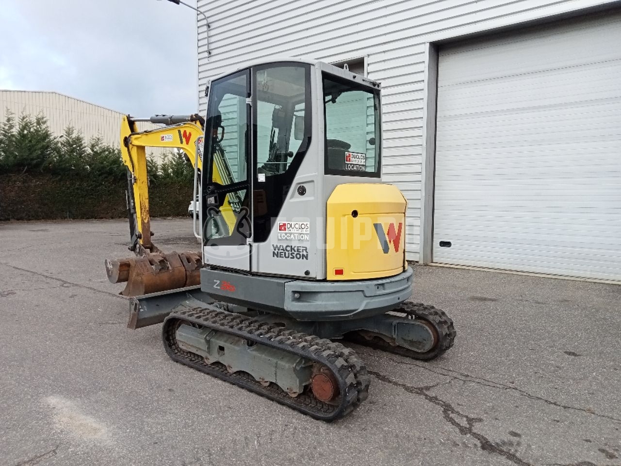 Wacker Neuson EZ36 avec 3 godets d'excavatrice - - Mini pelle < 7t d’Occasion