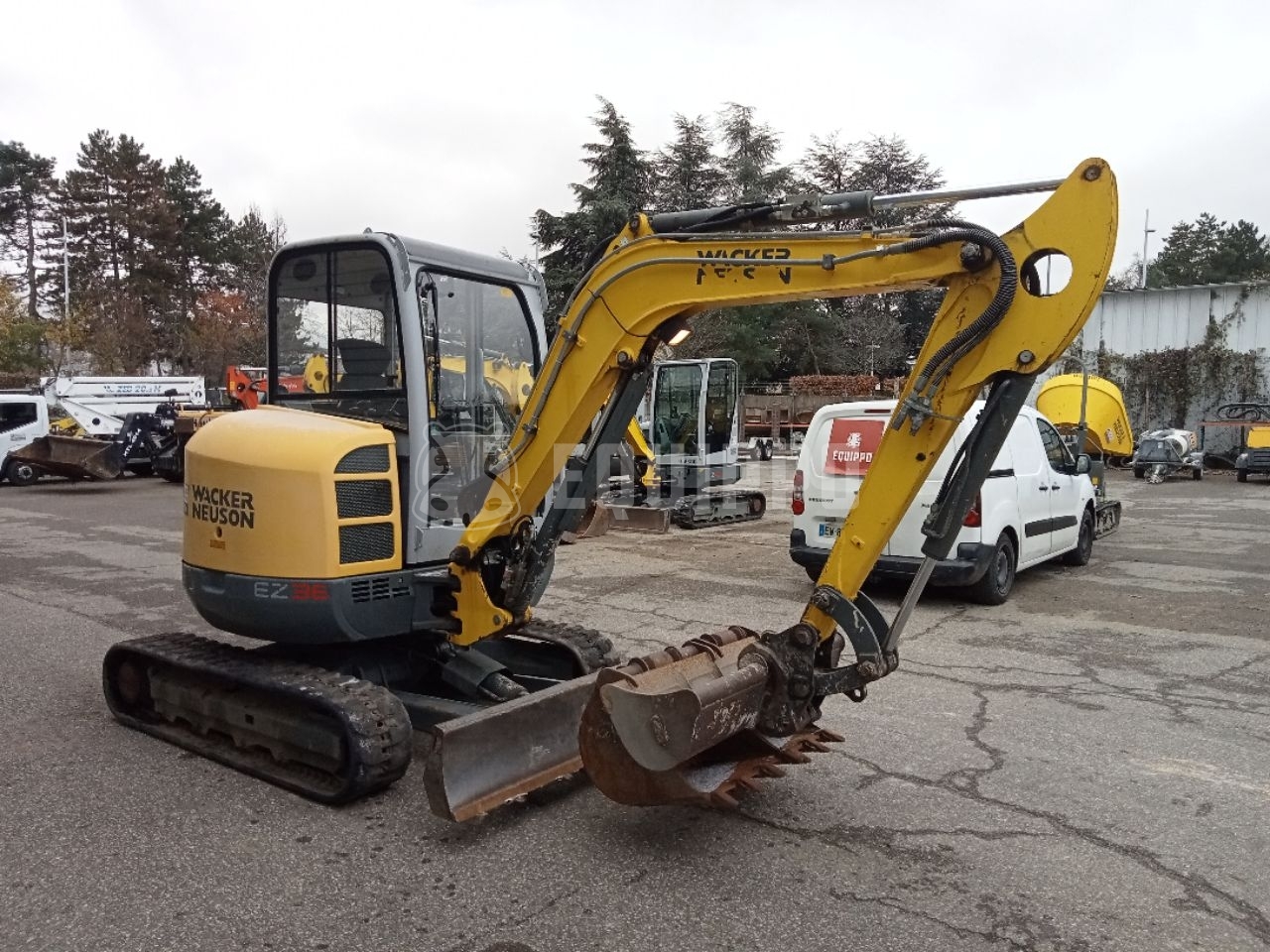 Wacker Neuson EZ38  - - Mini Excavadora Usada