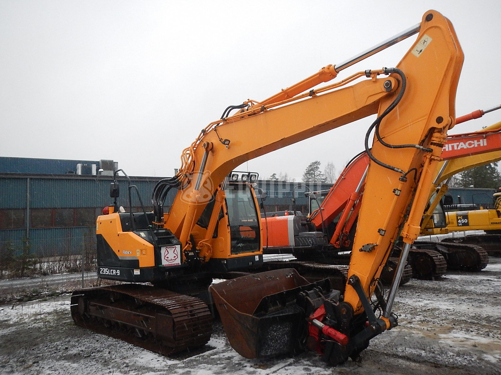 Hyundai ROBEX 235 LCR-9  - - Used Tracked Excavator