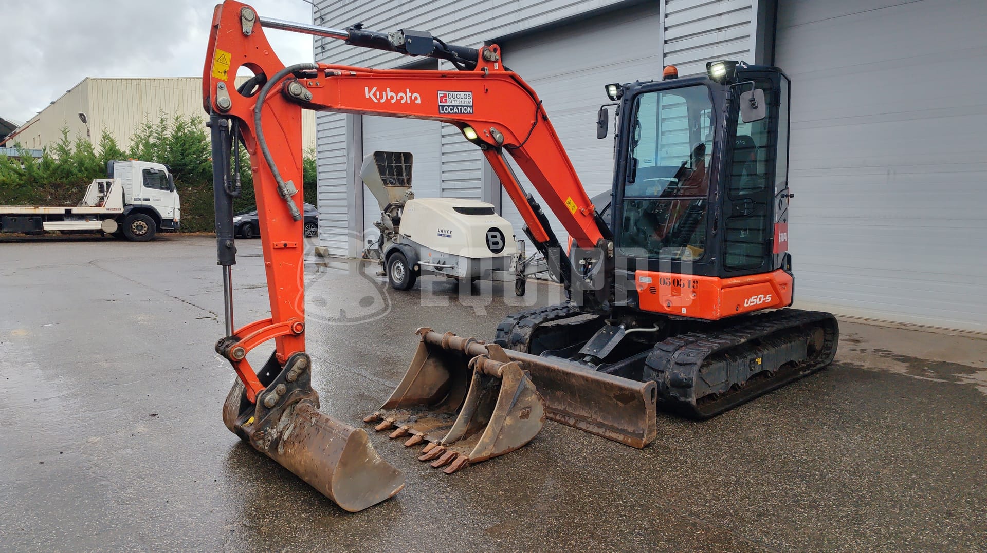 Kubota U50-5 avec 3 godets d'excavatrice - - Mini pelle < 7t d’Occasion