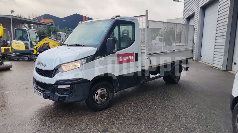 2016 Iveco 35C13-48643935