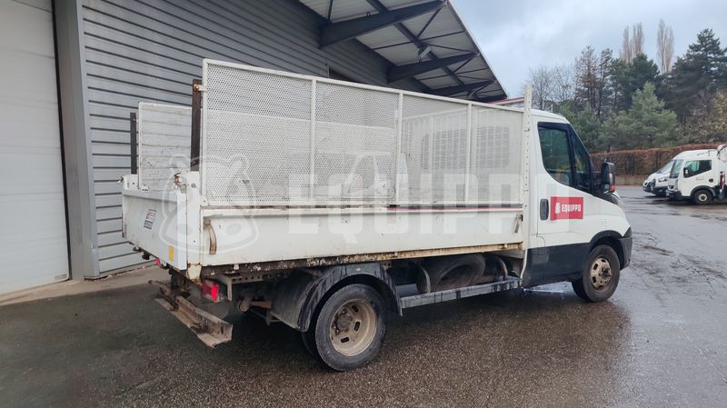 2016 Iveco 35C13-48680168
