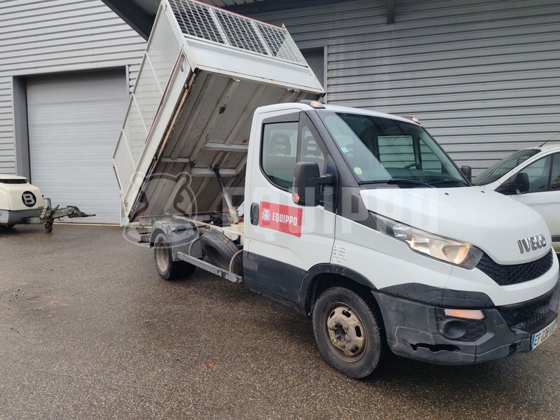 2016 Iveco 35C13-48643941