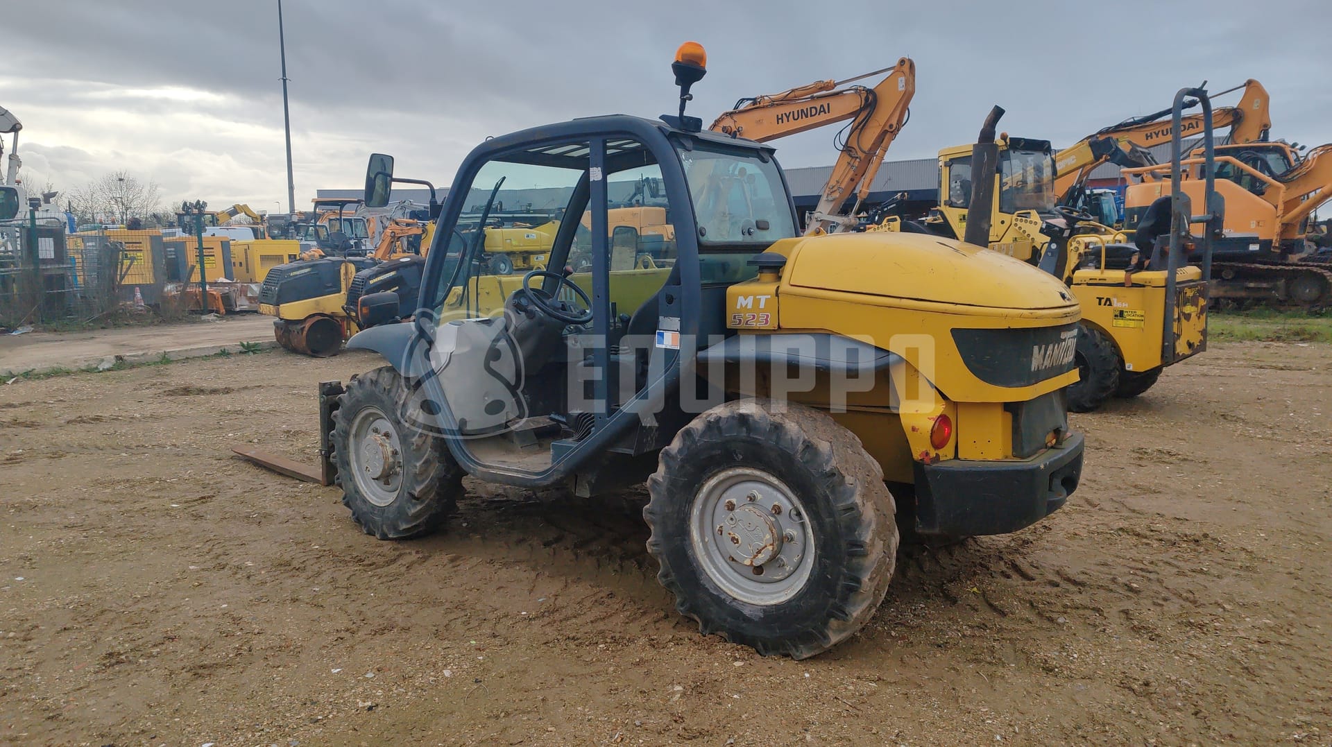 Manitou MT523 - - Used Telescopic Forklift