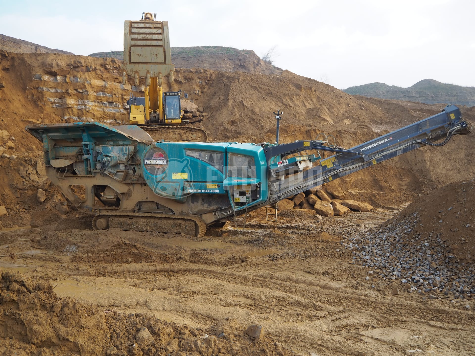 Powerscreen Premiertrak 400X  - - Used Crusher