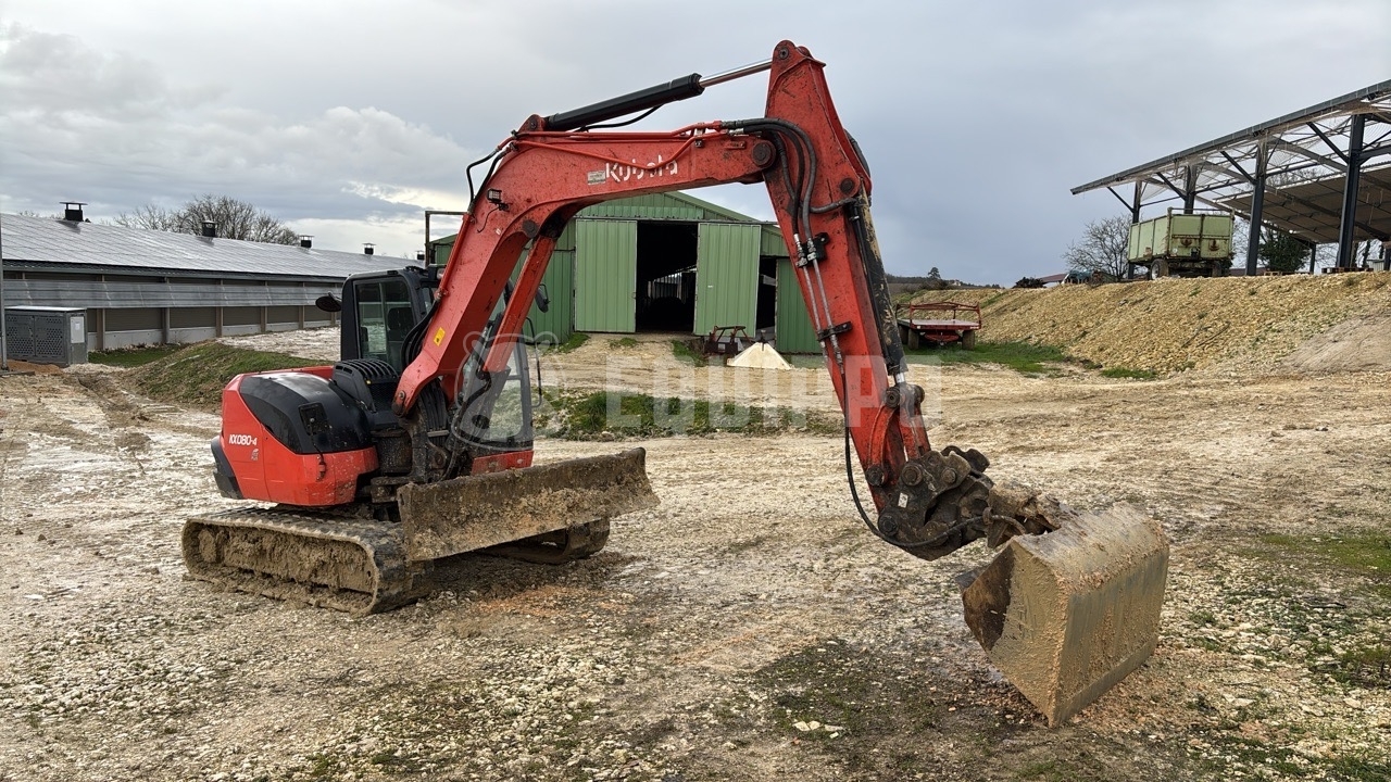 Kubota KX080-4 with 3 excavator buckets - - Used Midi Excavator 7t - 12t