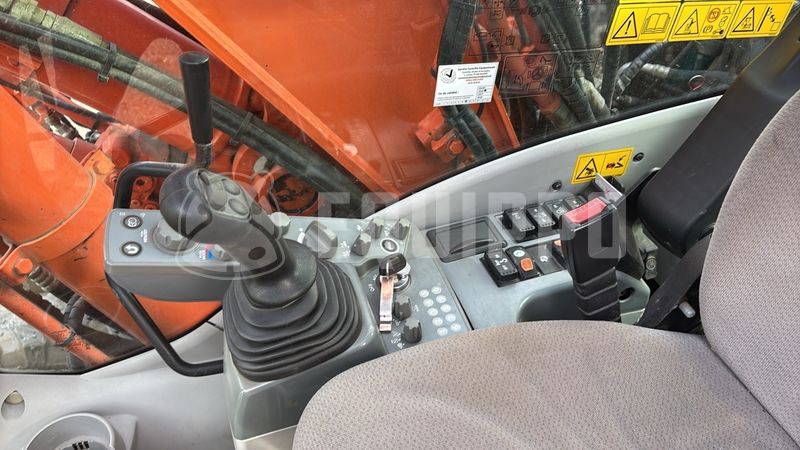 2019 هيتاشى ZX145W-6-47528364
