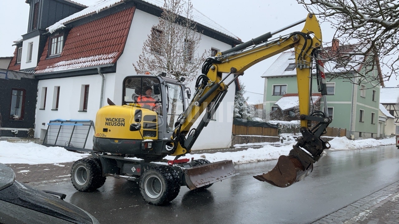 Wacker Neuson 6503 with 3 excavator buckets - - Used Wheeled Excavator
