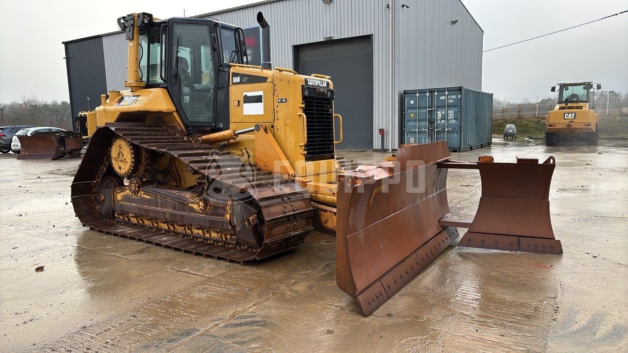 Caterpillar D6N LGP - - Used Tracked Dozer