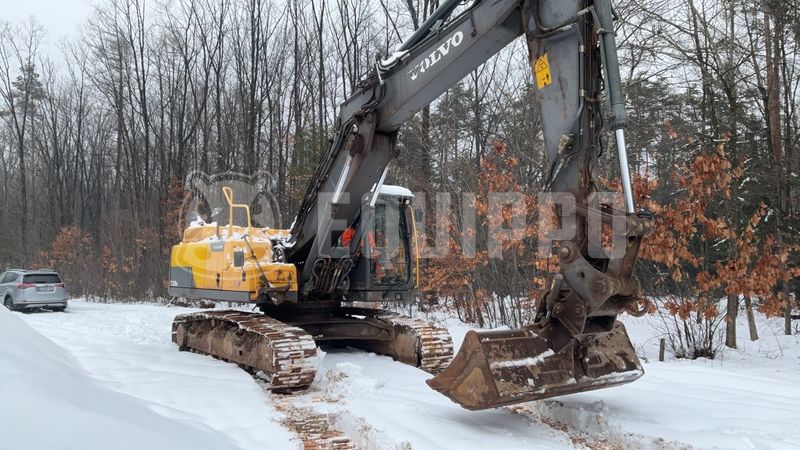 Volvo EC250DNL z 3 łyżkami koparki - - Używany Gąsienicowy Koparka