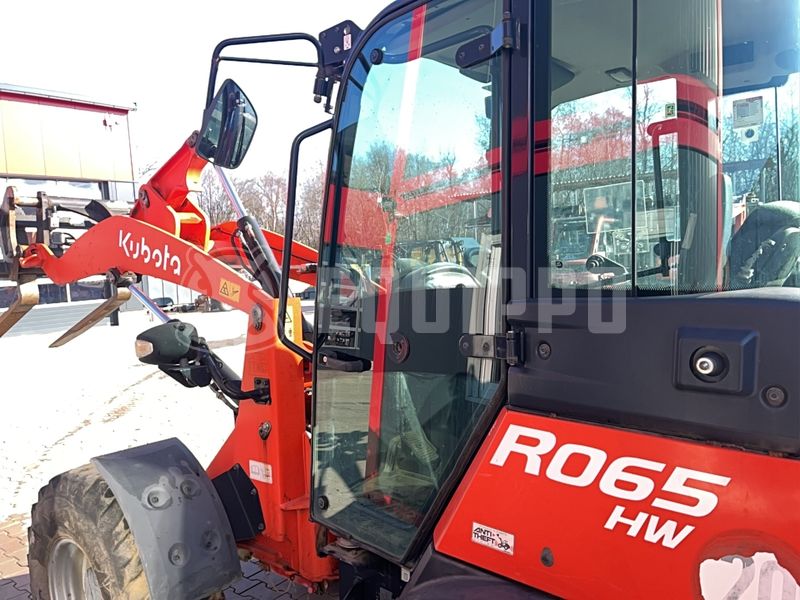 2016 كوبوتا R065-48131655
