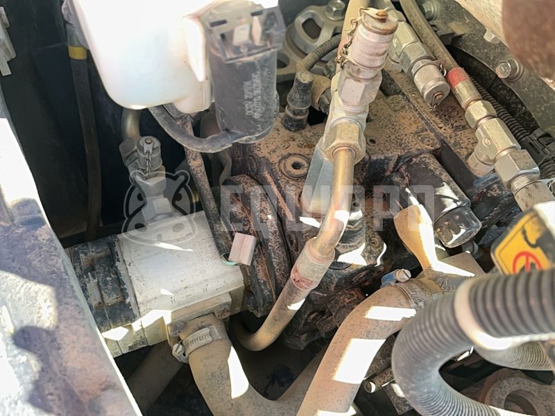 2016 كوبوتا R065-48131672