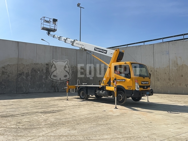 Bild des Palfinger P260B (26m) auf Nissan 3,5 Tonnen