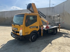 Palfinger P260B (26m) am Nissan 3,5 Tonnen - - Gebrauchte LKW-montierte Hubarbeitsbühne