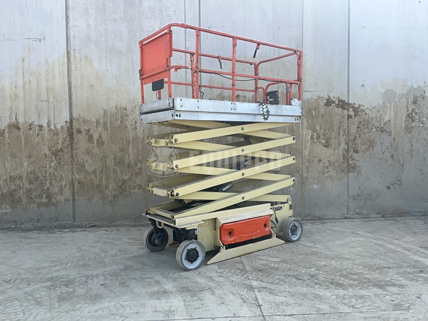 JLG 2646ES (10m) - - Gebrauchte  Scherenhubtisch