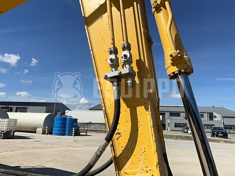 2020 Komatsu HB215LC-3-47359246