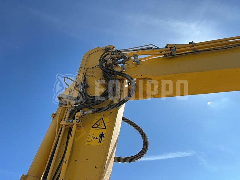 2020 Komatsu HB215LC-3-48191352