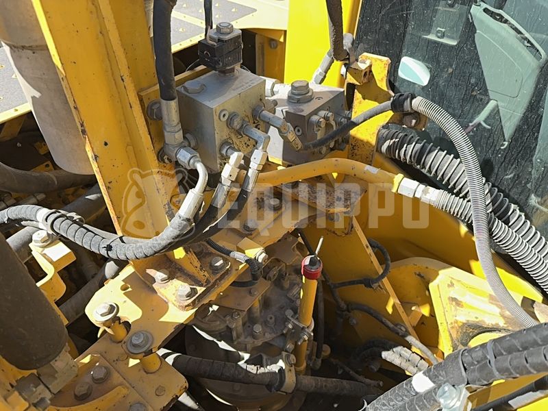 2020 Komatsu HB215LC-3-48191349