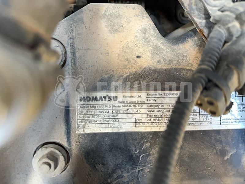 2020 كوماتسو HB215LC-3-48042791
