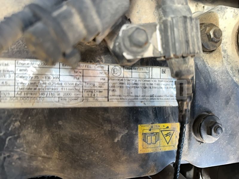 2020 Komatsu HB215LC-3-48191304