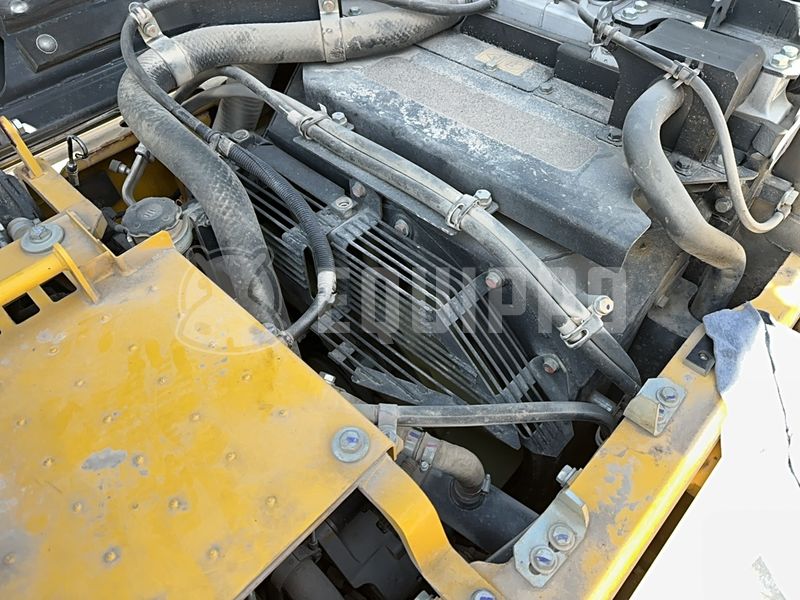 2020 كوماتسو HB215LC-3-48042793