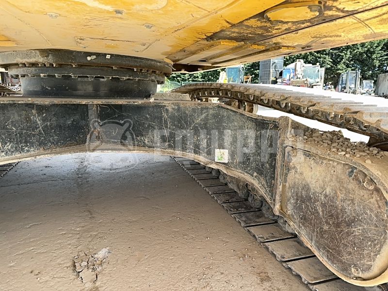 2020 كوماتسو HB215LC-3-48042803