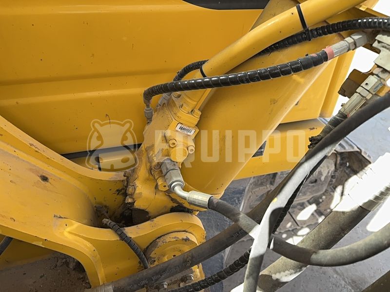 2020 كوماتسو HB215LC-3-48042844