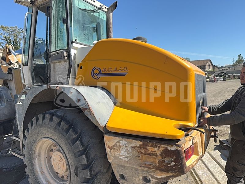 2001 ليبهير L 524-47045139