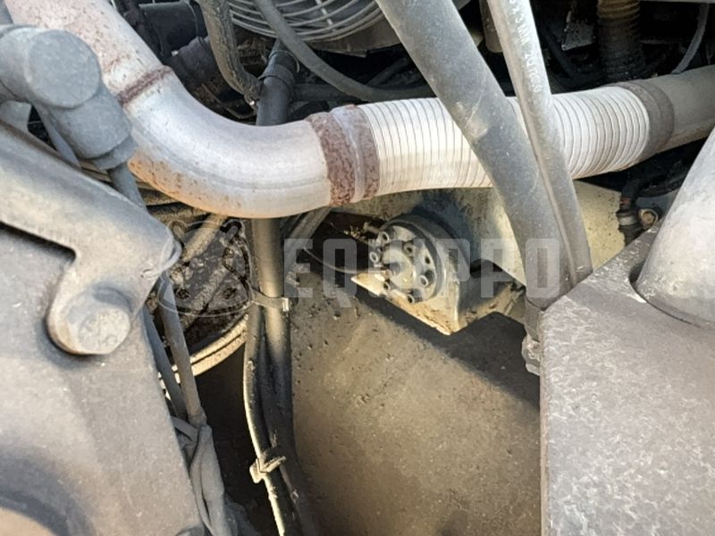 2001 ليبهير L 524-47045156