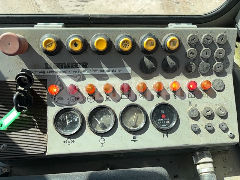 2000 ليبهير PR 722 BL-47680172
