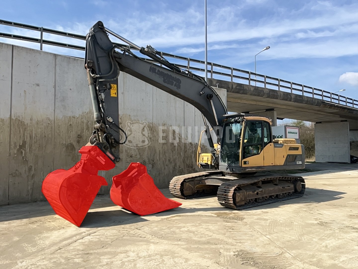 Volvo EC220DL sans godet sans Oilquick - - Pelle sur chenilles d’Occasion
