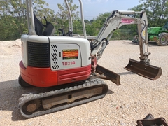 Takeuchi TB23R mit 3 Baggerlöffeln - - Gebrauchte  Minibagger < 7t