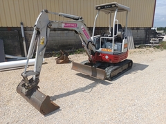 Takeuchi TB23R mit 3 Baggerlöffeln - - Gebrauchte  Minibagger < 7t