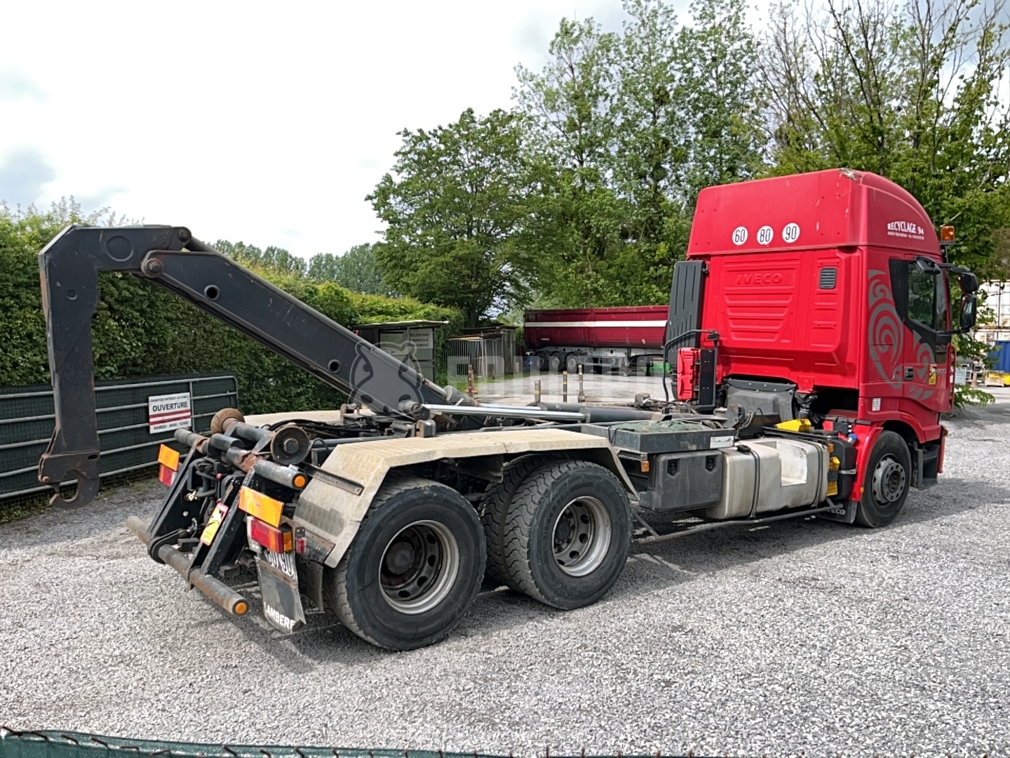 Iveco Rolloff  - - Camión Volquete Rodante Usada