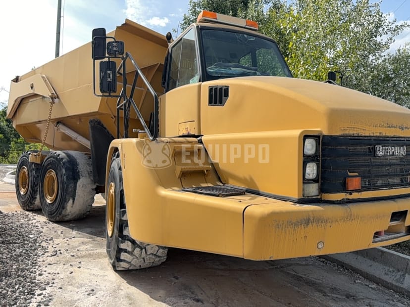 Picture of the Caterpillar 740