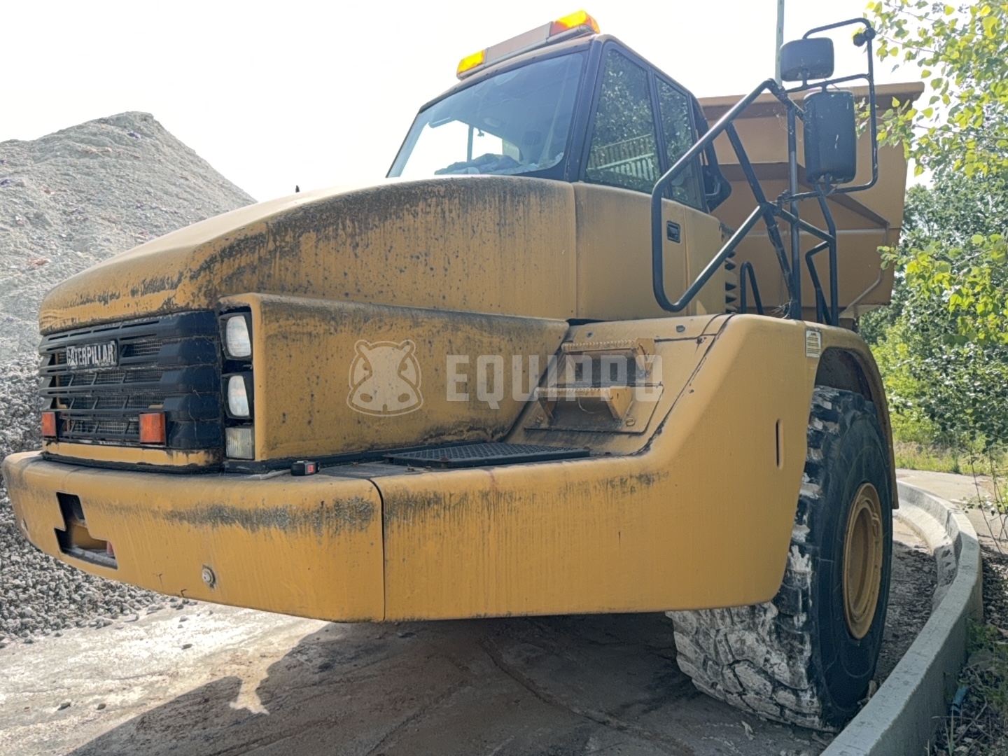 Caterpillar 740  - - Używany Wywrotka przegubowa