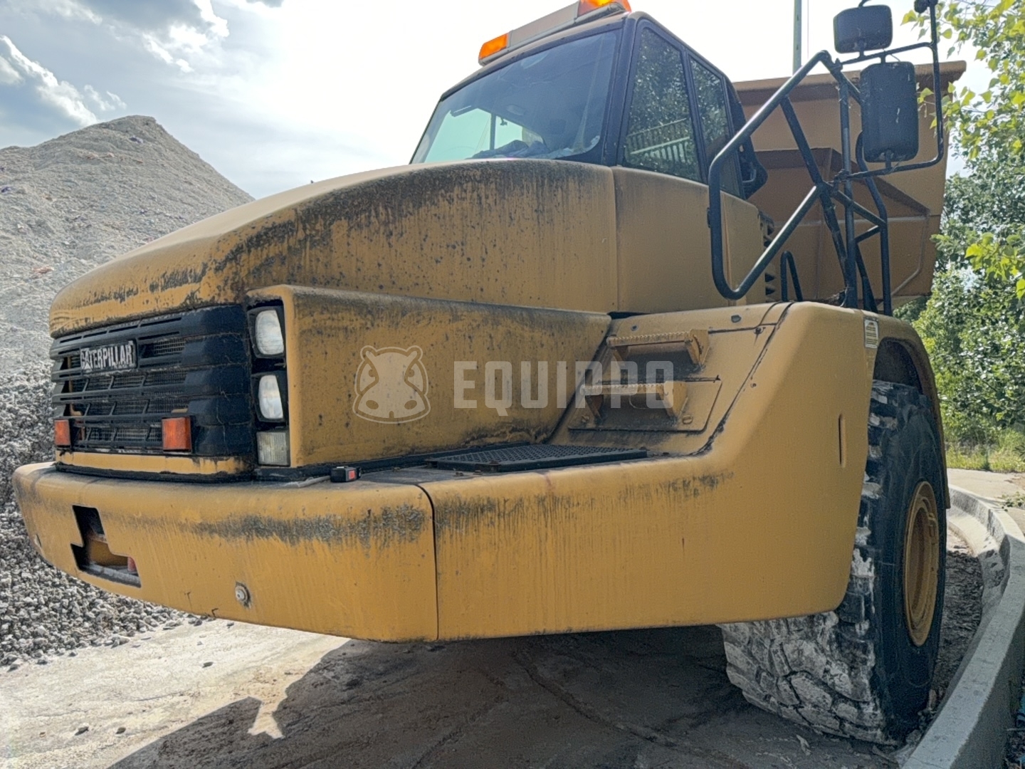 Caterpillar 740  - - Używany Wywrotka przegubowa