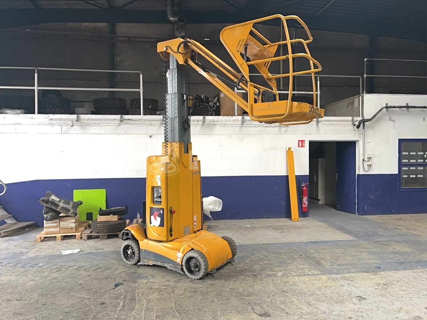 Haulotte Star 10 - - Used Vertical Mast Lift