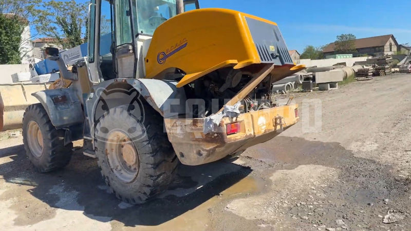 2001 ليبهير L 524-48326884