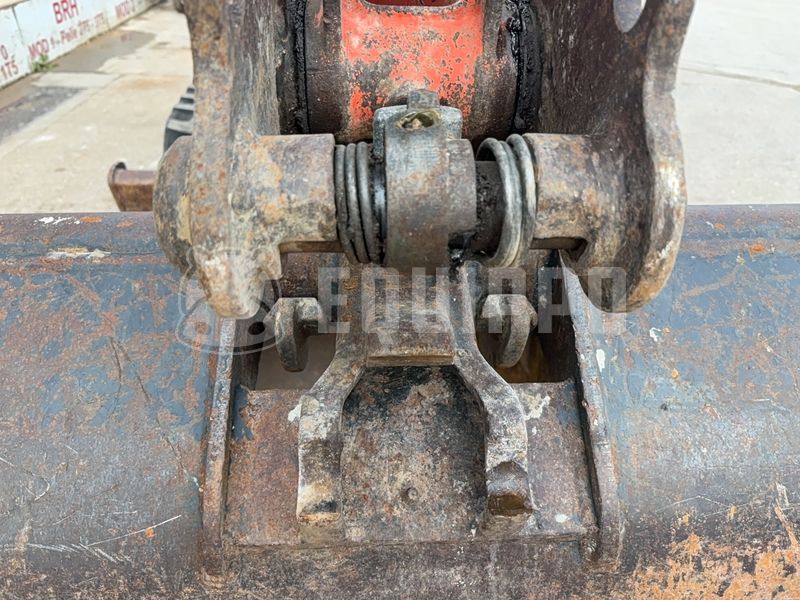 2011 KUBOTA U55-4-48551300