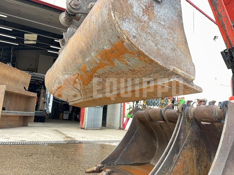 2011 KUBOTA U55-4-48551301