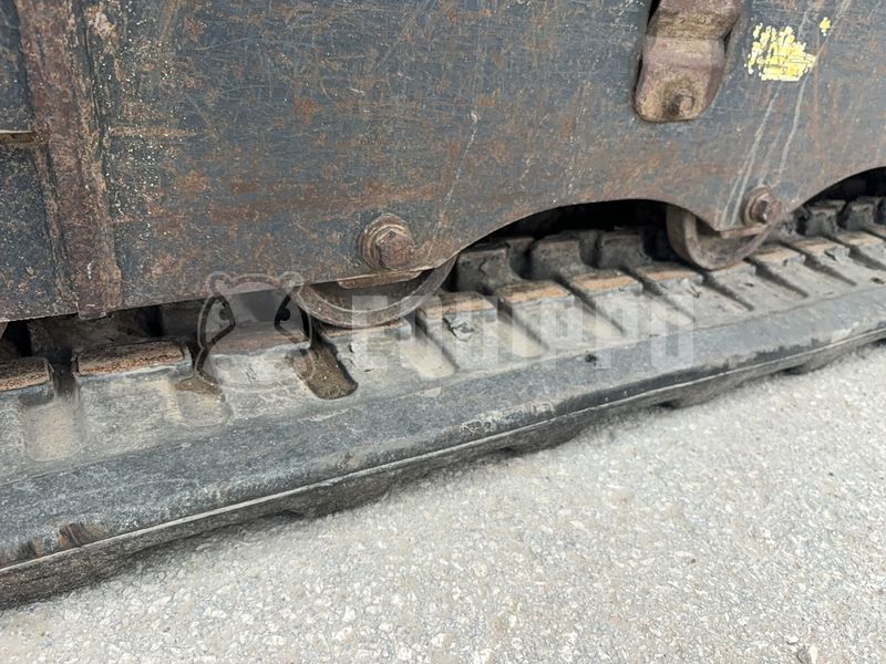 2011 KUBOTA U55-4-48551313