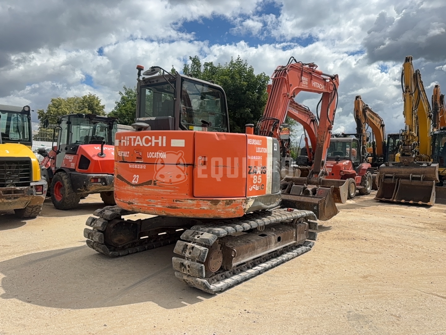 Hitachi ZX85USBLC-3 z 3 koparkami cazo - - Używany Midi Koparka 7t - 12t