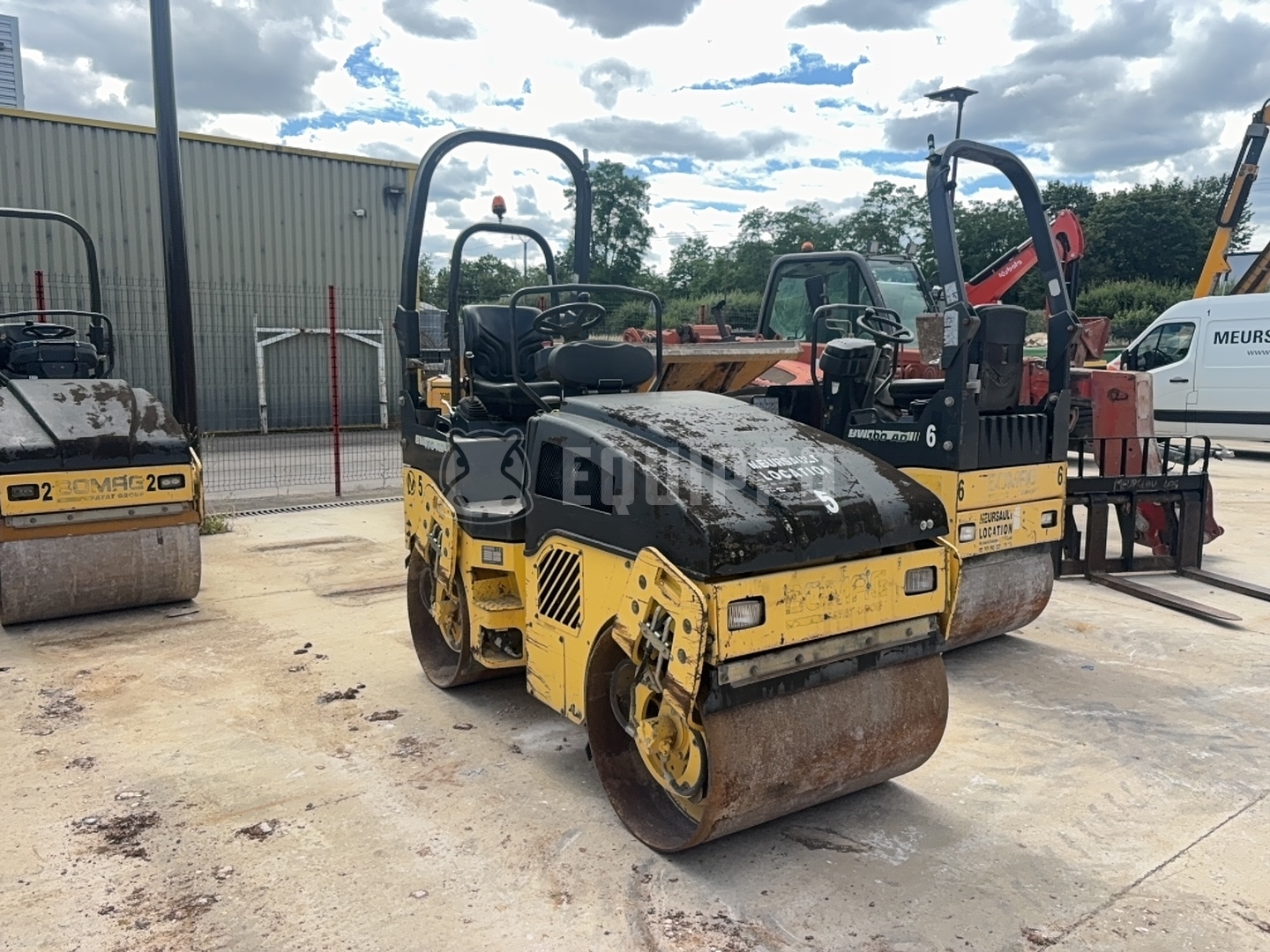 Bomag BW 100 AD-4  - - Rodillo Tándem Usada